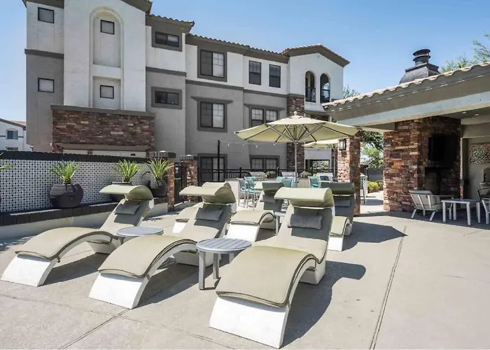 Boulevard Luxe 2br By The Stadium Pool Parking Gym 06 Apartment *