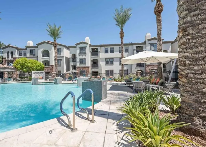 Boulevard Luxe 2br By The Stadium Pool Parking Gym 06 Apartment Glendale