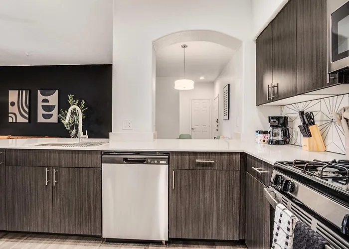 Boulevard Luxe 2br By The Stadium Pool Parking Gym 06 Apartment *