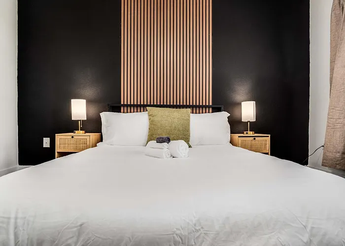 Apartment Boulevard Luxe 2br By The Stadium Pool Parking Gym 06 *